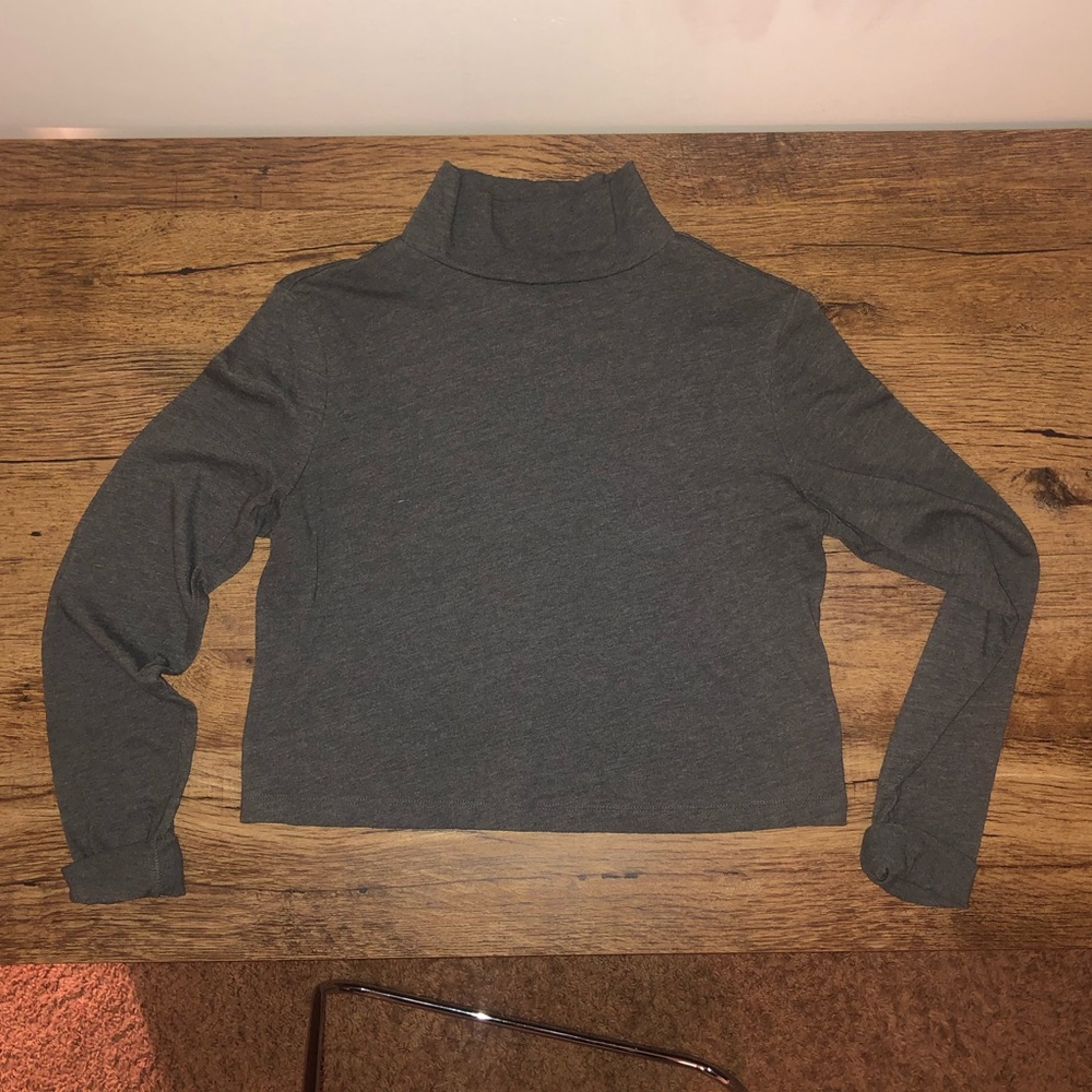 wild fable | NWOT grey turtleneck crop
